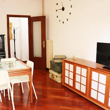 Bolo - 6 People, 2 Bedrooms, Near The Train Station アパート